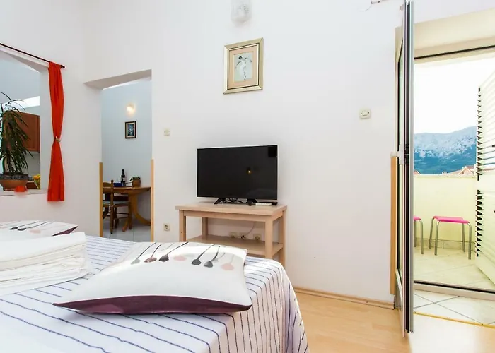 Apartments Luka